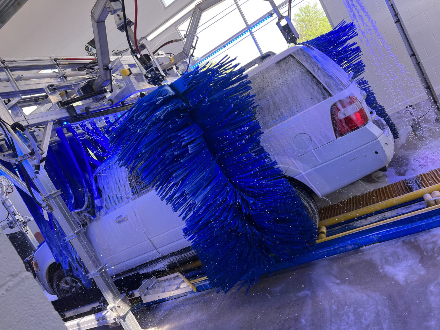 Debunking 6 Common Car Wash Myths - BlueWave Express Car Wash ...